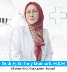 Baca sambutan Direktur
